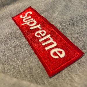 Boys/Youth XL  SUPREME Hoodie